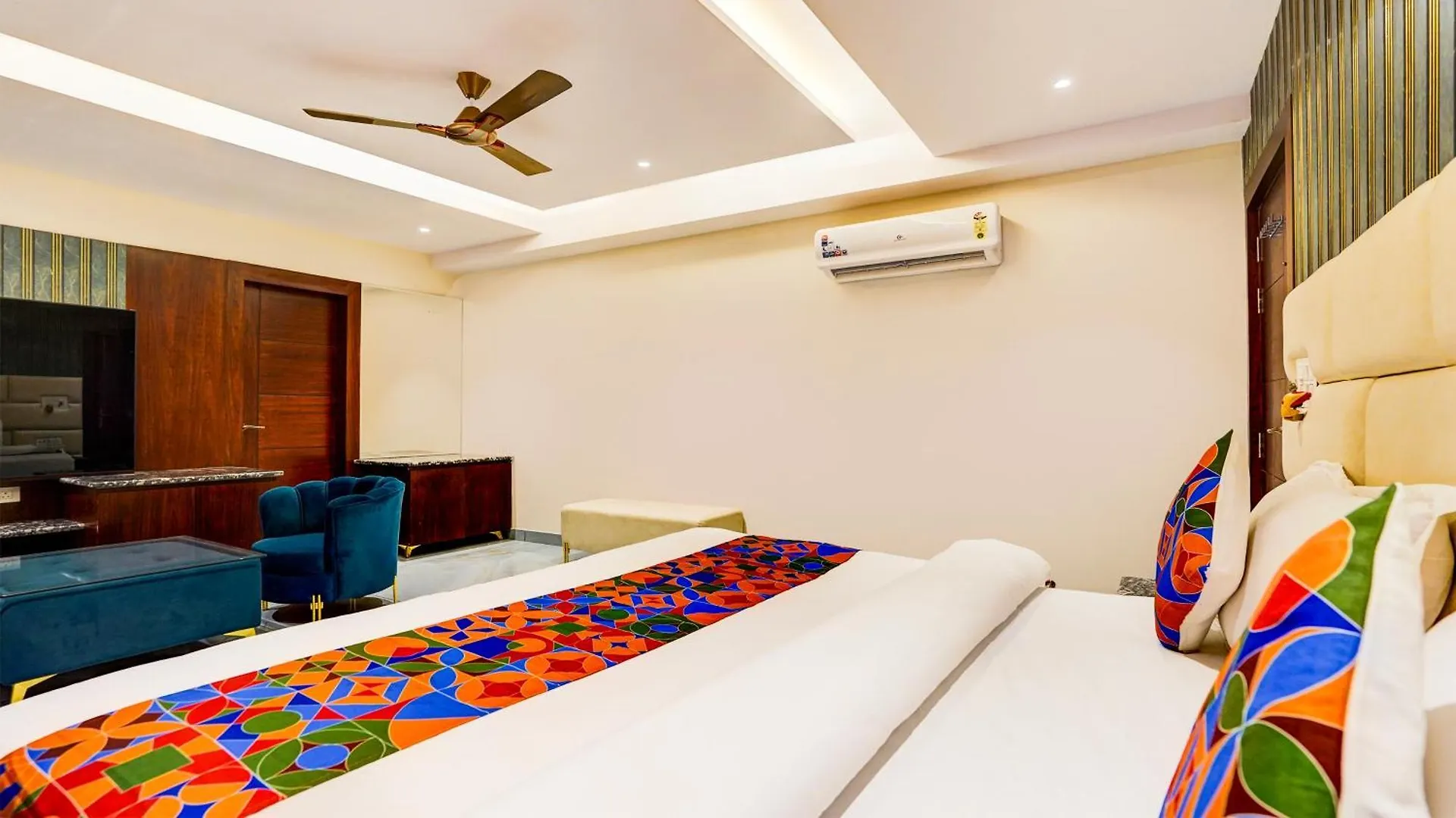 *** ホテル Fabhotel Prime D2 Near Adarsh Nagar Metro デリー インド