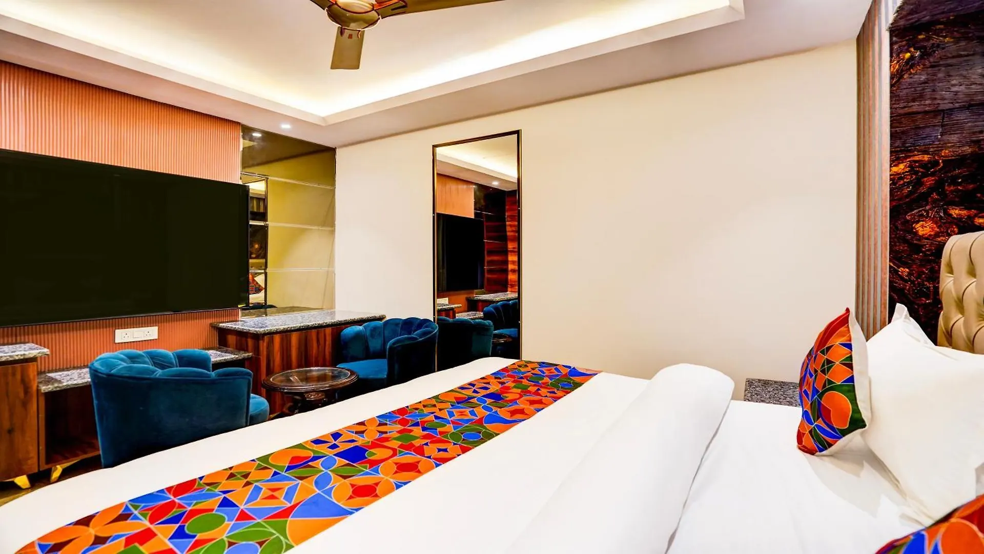 Fabhotel Prime D2 Near Adarsh Nagar Metro Delhi