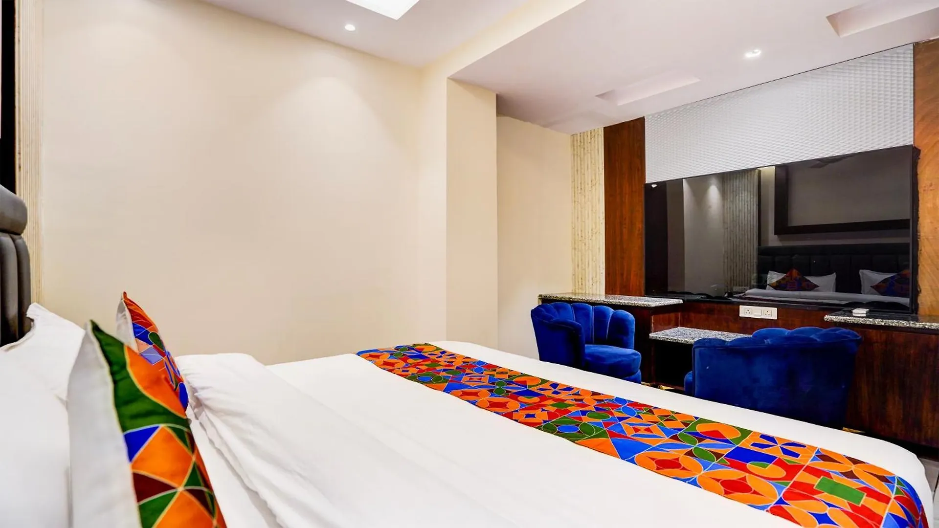 Fabhotel Prime D2 Near Adarsh Nagar Metro Delhi  Hotel Delhi (National Capital Territory of India)